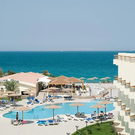 Palm Beach Resort Families And Couples Only-3
